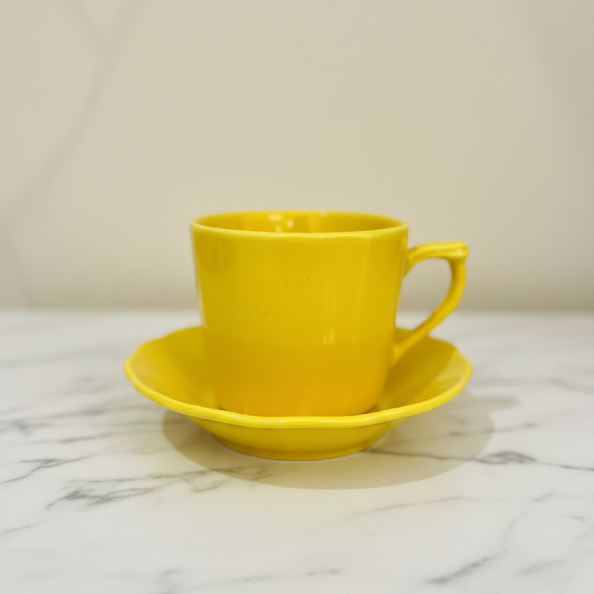 Yellow Glossy Porcelain Set