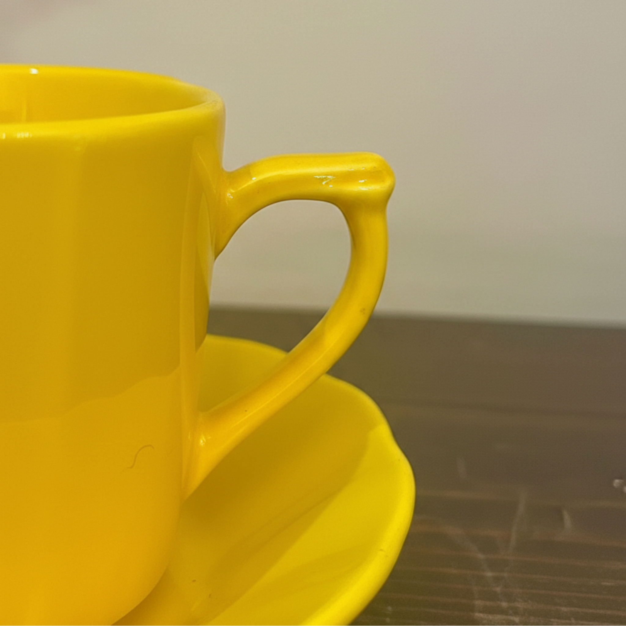 Yellow Glossy Porcelain Set